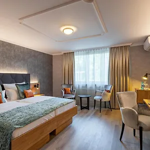 Westend An Der Messe Otel