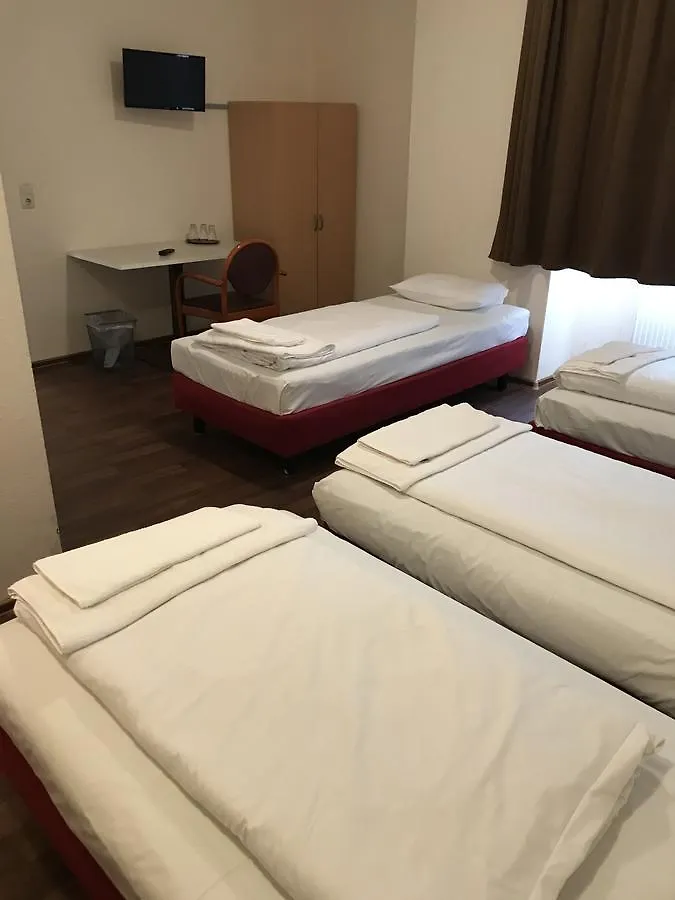 Pension Alpha - Frankfurt City Central Station Frankfurt am Main Guest house