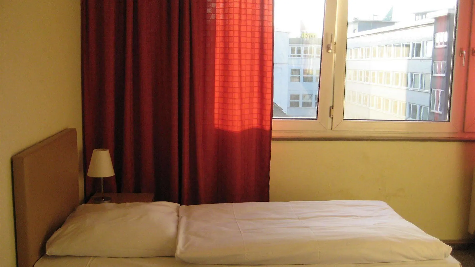 Pension Alpha - Frankfurt City Central Station Frankfurt am Main Guest house