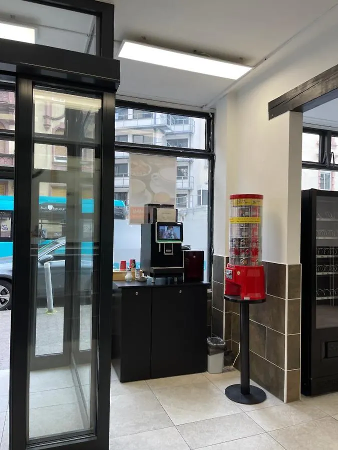 Pension Alpha - Frankfurt City Central Station Frankfurt am Main 3*,