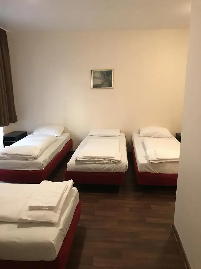 Pension Alpha - Frankfurt City Central Station Frankfurt am Main Guest house