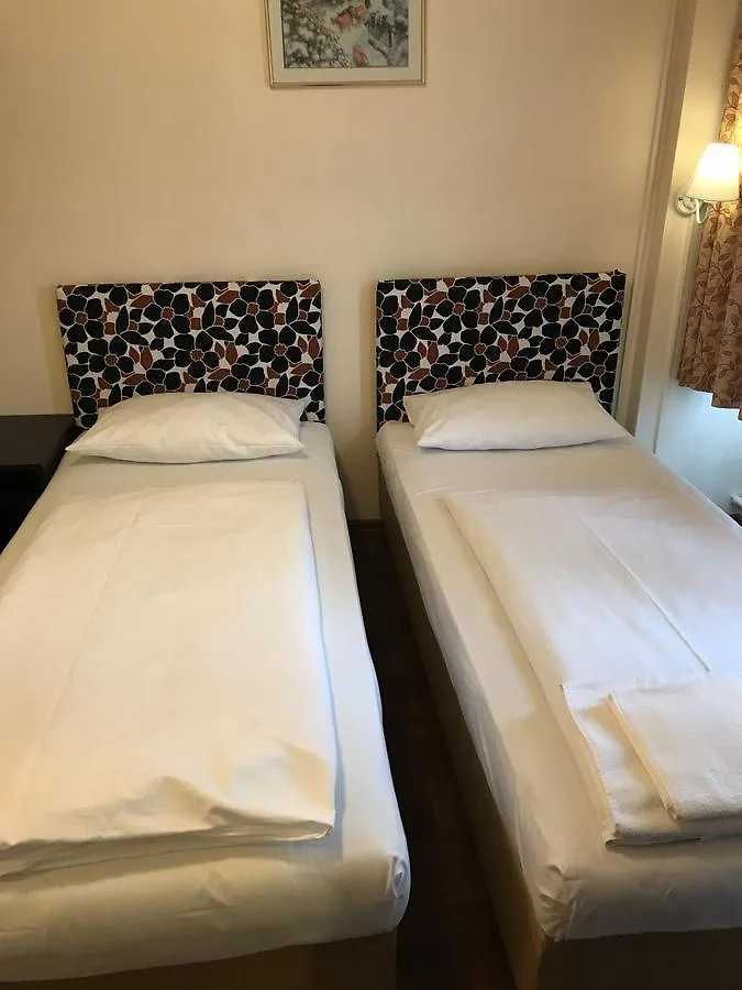 Pension Alpha - Frankfurt City Central Station Frankfurt am Main Guest house