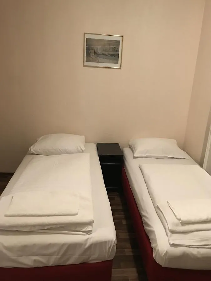 Guest house Pension Alpha - Frankfurt City Central Station Frankfurt am Main