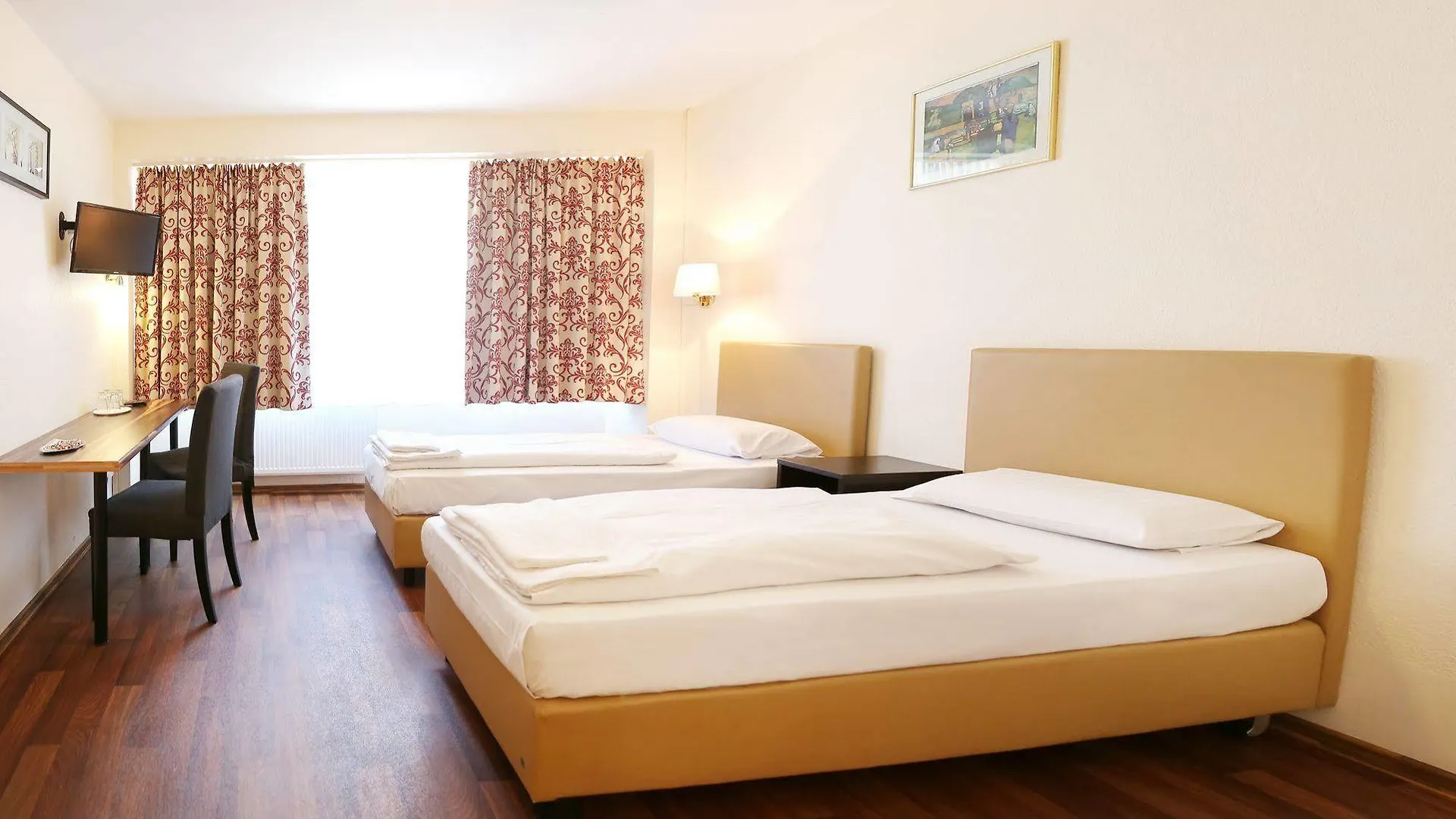 Pension Alpha - Frankfurt City Central Station location