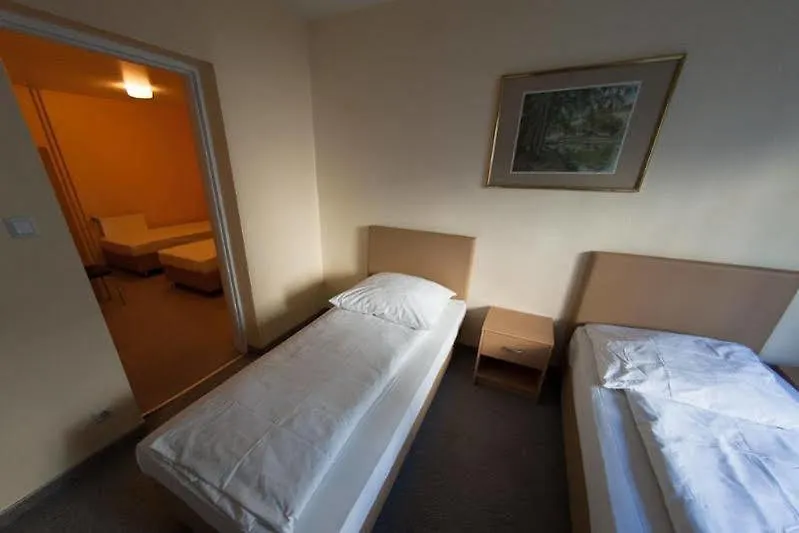 Pension Alpha - Frankfurt City Central Station Frankfurt am Main